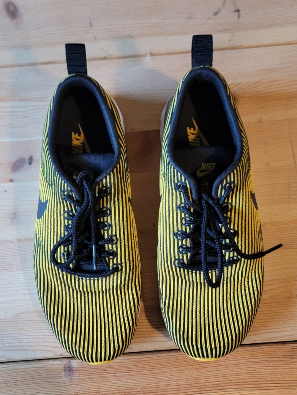 Nike Air Max Thea KJCRD Womens 7 Yellow and Black Athletic Sneakers